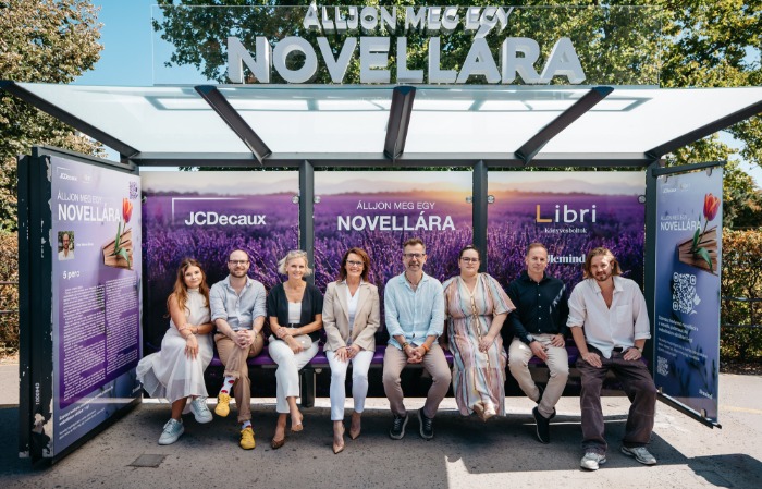  „Egy rendes kávét sem lehet lefőzni öt perc alatt. Egy lágytojást is épphogy” - a JCDecaux novella-pályázatának döntősei a megállókban olvashatók